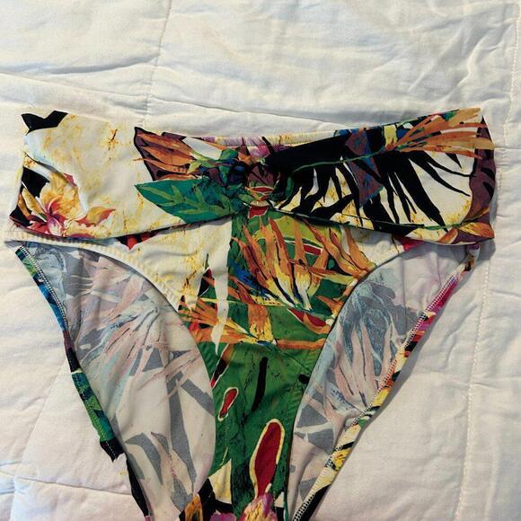 VENUS - HAWAIIAN PATTERN W/WAIST BRAND WIRE IN TOP  ADJ. TOP SZ. L - Picture 4 of 5